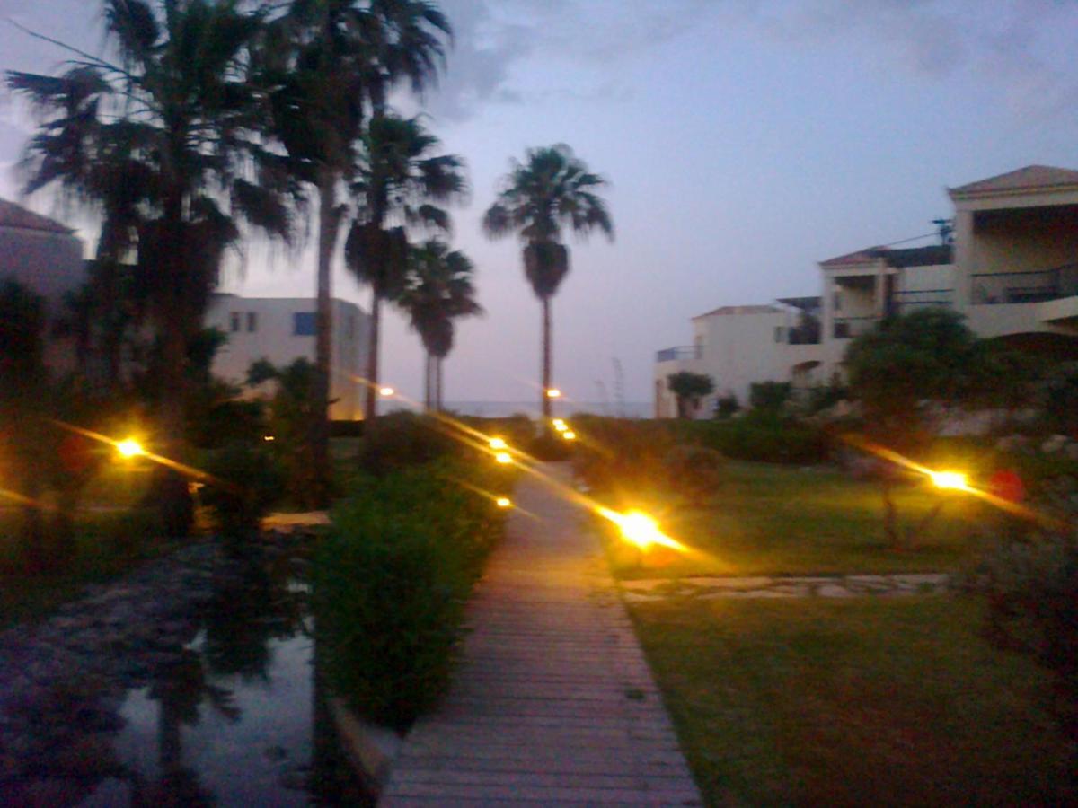 Apartament Leon Maleme Do 6 Os.アパートメント エクステリア 写真